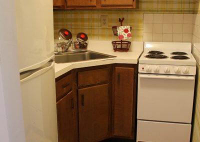 General Grant kitchen showing appliances
